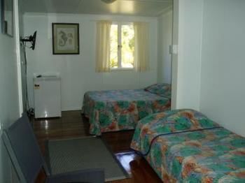 Hillcrest 3*