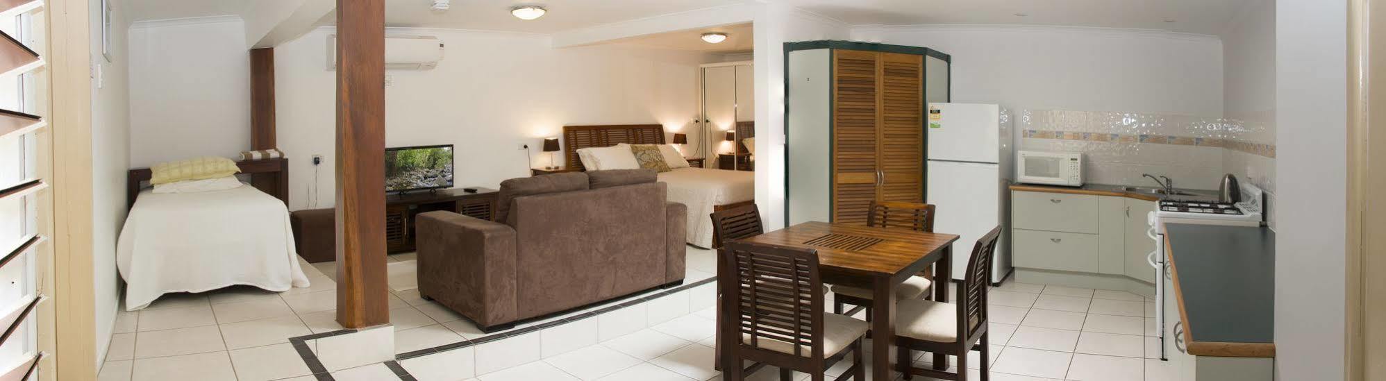 Hillcrest Guest house 3*